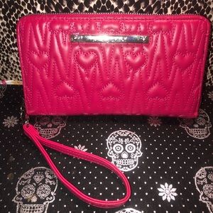 Betsey Johnson pink heart wallet new without tag